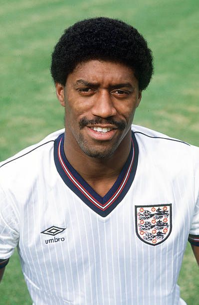 robertmdaws's tweet photo. #MarkChamberlain, #England and who won 8 🏴international caps from 1983-1985 https://t.co/qn5cGmYUae