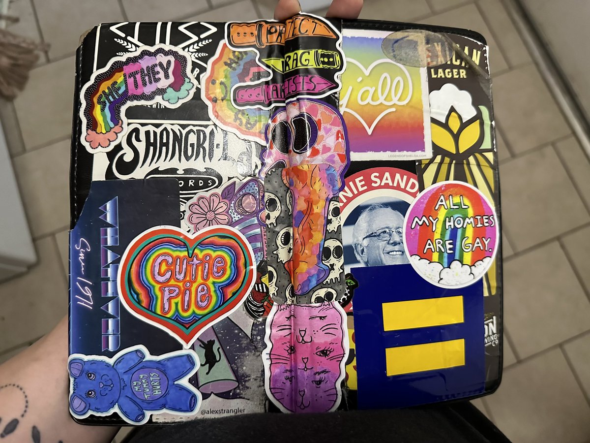 averygetscake's tweet image. Do y’all think my serving book for work is too subtle? 🤔