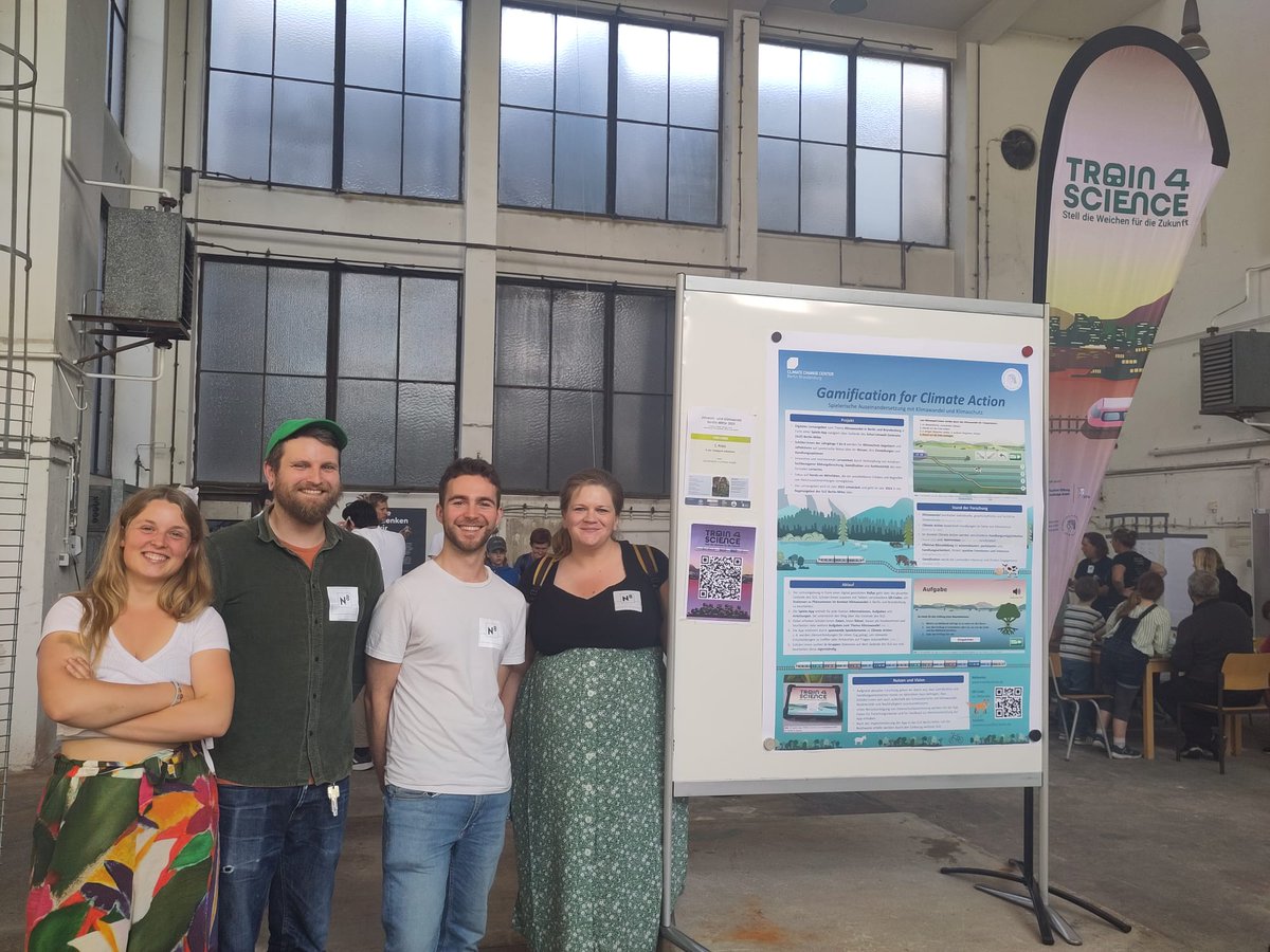 train4science's tweet photo. #TRAIN4Science @LNDWBerlin mit einem neuen Stand und einem neuen Projekt #Gamification4ClimateAction. Wir entwickeln eine digital gestütze Rallye über das Gelände des @SchulUmweltZtrm. Kommt vorbei und testet unsere neuen Ideen. 
@ktstiftung @cccKlimazentrum @HumboldtUni https://t.co/y0uMr9rrnS