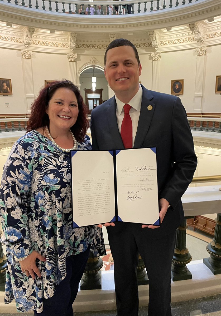 @justinaholland @rockwallschools With all due respect @justinaholland , grassroots parents & grandparents worked for over 18 months with Rep. Patterson & SREC to get this incredible (RPT Priority) bill filed & passed to protect TX children. #HB900 passed in its 1st Session w/bipartisan support. @MattRinaldiTX