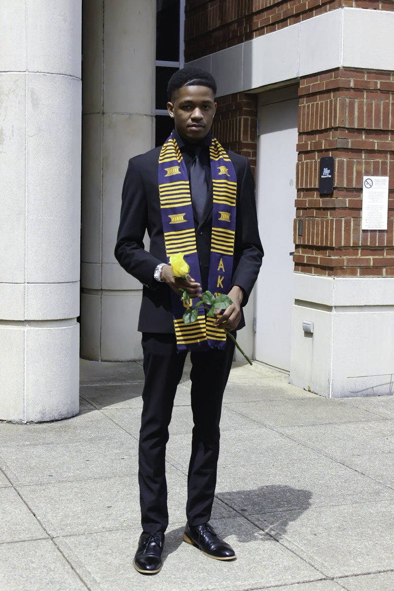 selfmade_tru's tweet photo. I’m late 👨🏾‍🎓 https://t.co/SSydsTGFVM