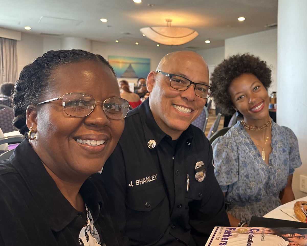 Lemmonsdtrades's tweet photo. Congratulations to all the Honoreeโs at todays 7th Annual Celebration of Fathers presented by the San Diego Chapter of #OmegaPsiPhi Fraternity, #PhiOmicron ๐๐๐
And a special heartfelt shout out to Jason @episkoposj #Captain @SDFD #Local145 and founder of @Homework_SD
๐๐ฆ๐ https://t.co/ftAIMxP587