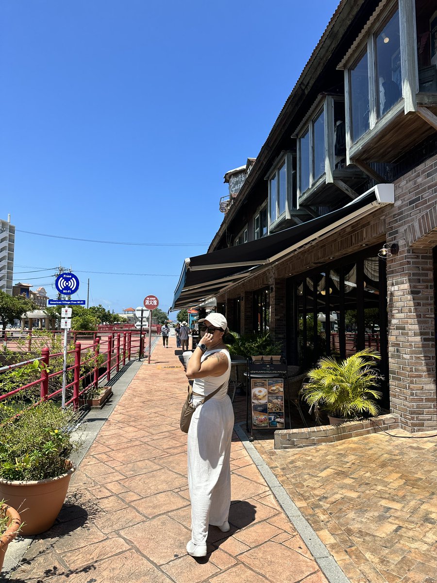 gemini16500's tweet photo. 夏天沒有最黑只有更黑
沖繩份快樂🥰 https://t.co/NmNjB1GoRZ