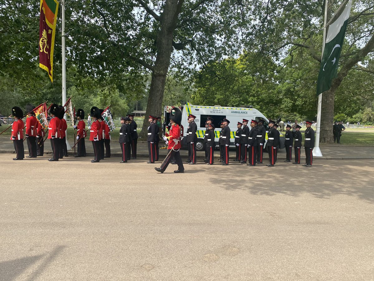 The stretcher parties and their medics did a great job today; proud to serve with all of them. <a href="/DMS_MilMed/">Defence Medical Services</a> <a href="/AMSCorpsCol/">Corps Col RAMS</a> @AMS_SM_1