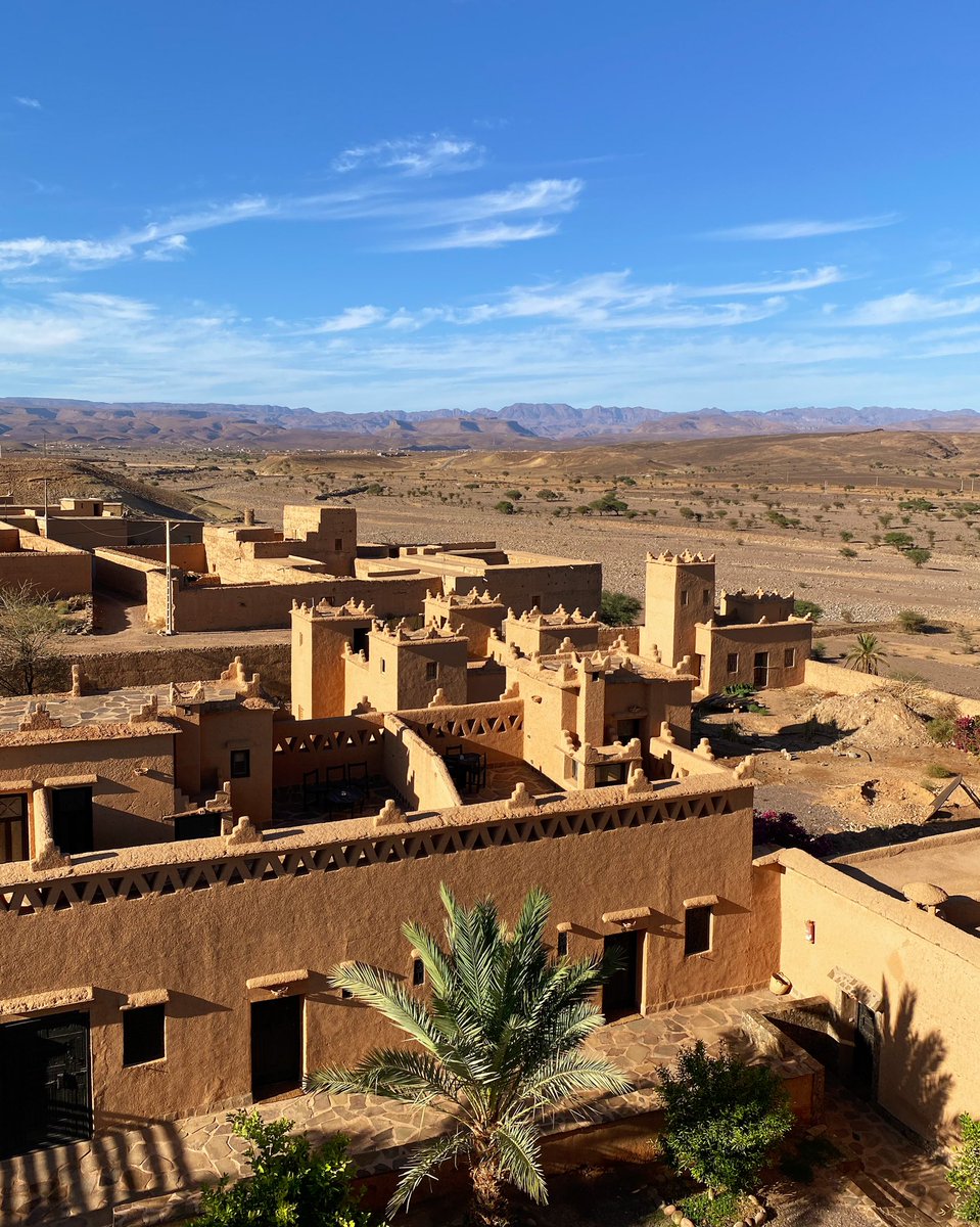 Postcard from home 
🌞🤍
∴
thealternativemorocco.com

#Morocco #kasbah #authentictravel #traveldeeper #darlingweekend #supportlocal #ecotravel #ethicaltravel #travelawesome #travel #travelling #culturaltourism #smallbusiness #traveling #travelblogger #travelphotography #traveler