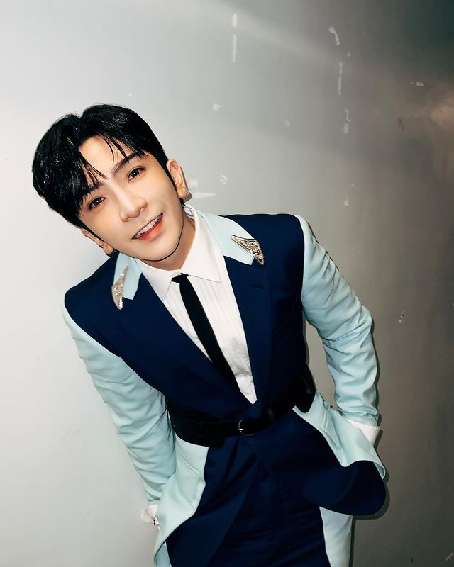 ansonlo_intlfc's tweet photo. 👱🏻‍♂️17.06.23 Instagram Update👶🏻

💬 Multiple choice question: Is the first photo what it's all about or the second? ...... 👻💦😅
#AboutTonight

🔗 https://t.co/mSyLWV3Qka
•
#盧瀚霆 #AnsonLo #mirrorweare
👶🏻♥️👱🏻‍♂️ https://t.co/11lUPOmGjO