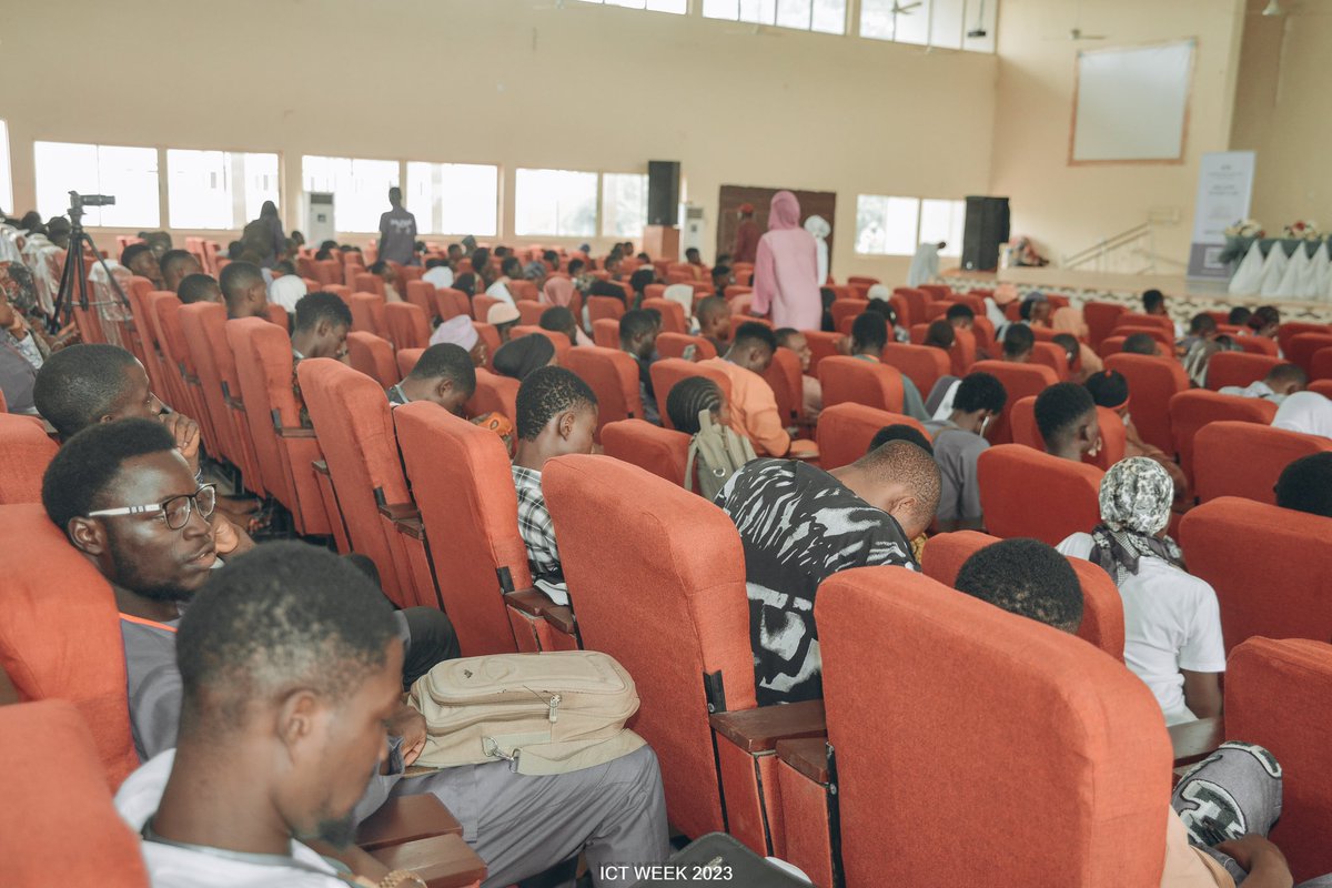 Gdgoc_kp's tweet image. 🎉 A heartfelt shoutout to all the incredible attendees of ICT Week! Your enthusiastic participation and unwavering curiosity have made this event an unforgettable experience.

#ICTWeek2023 #Gdsckp #studentsuccess #tech