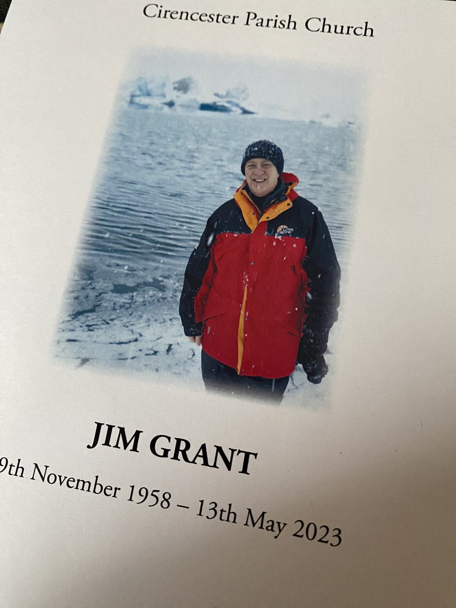 Dav1dOwen's tweet image. Stunning sunny evening yesterday and a truly beautiful, moving and emotional celebration of the life of Jim Grant - Principal of @cirencoll and @GFirstLEP board member #RIPJim