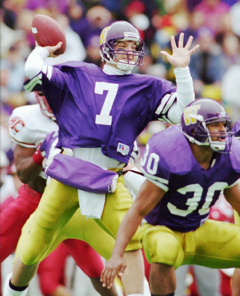r3ignG0d's tweet photo. I didn't have much choice in the matter but when I really started to get into it- this guy was QB: https://t.co/YueYE3Bmxr