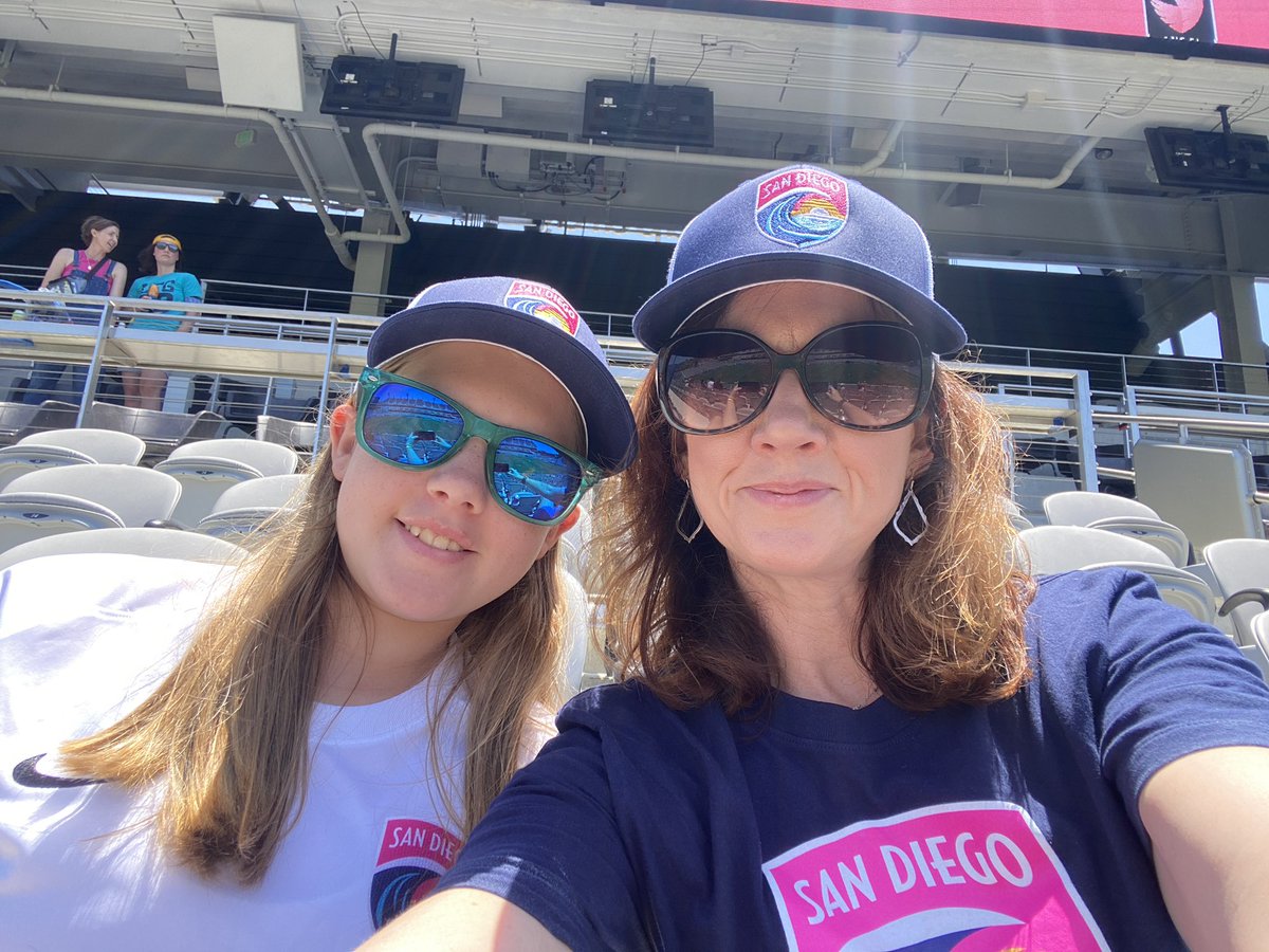 Steffany Batik tweet media