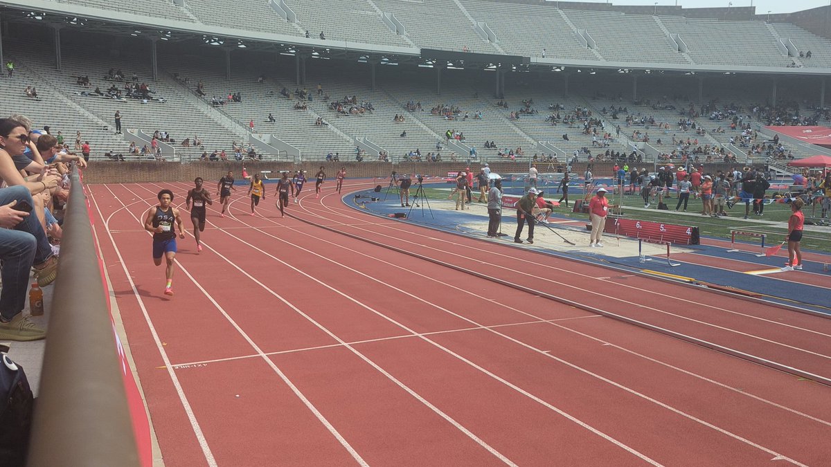 Jalen McCoy ( yellow jersey)runs his 2nd fastest 400 in his career and 8th overall in the Rising Stars 400 meters (48.87) <a href="/newbalance/">New Balance</a> outdoor Nationals.<a href="/ERBombers/">ER Bombers Athletics</a> <a href="/jalennmccoy/">jalen</a>