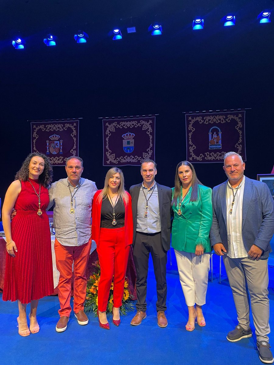 Hoy ha tenido lugar la Toma de Posesión de la nueva corporación municipal. 

Desde la oposición, este Grupo Municipal, tiene el propósito de seguir trabajando por mejorar Churriana De la Vega. En ese cometido, siempre nos encontraréis. 

¡Gracias por vuestro apoyo!