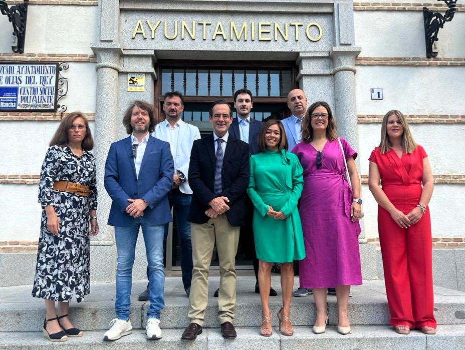 psoetoledo's tweet photo. 🌹 Comprometidos con el 𝐛𝐢𝐞𝐧𝐞𝐬𝐭𝐚𝐫 y el 𝐚𝐯𝐚𝐧𝐜𝐞 de los municipios.

✅ Alcaldes y alcaldesas socialistas inician una 𝐧𝐮𝐞𝐯𝐚 𝐥𝐞𝐠𝐢𝐬𝐥𝐚𝐭𝐮𝐫𝐚.

📲 𝐍𝐨𝐭𝐢𝐜𝐢𝐚 𝐰𝐞𝐛: https://t.co/ZIMXowpknD https://t.co/Xfrh58dYmw