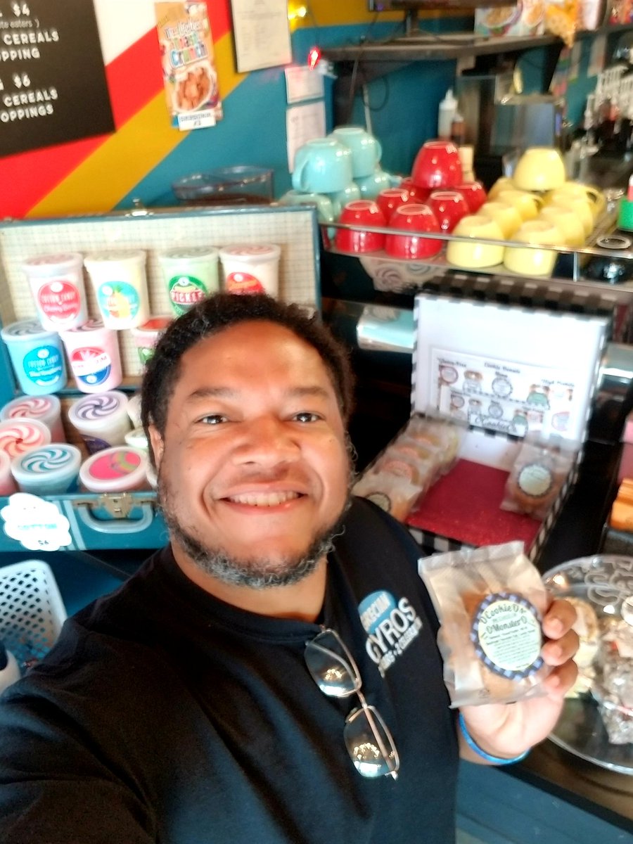 Finally made it to <a href="/ctrl_coffee/">CTRL Coffee</a>! 😋 Picked up a donut cookie too. S/O to <a href="/OCookieos/">OCookieOs</a>!♥️