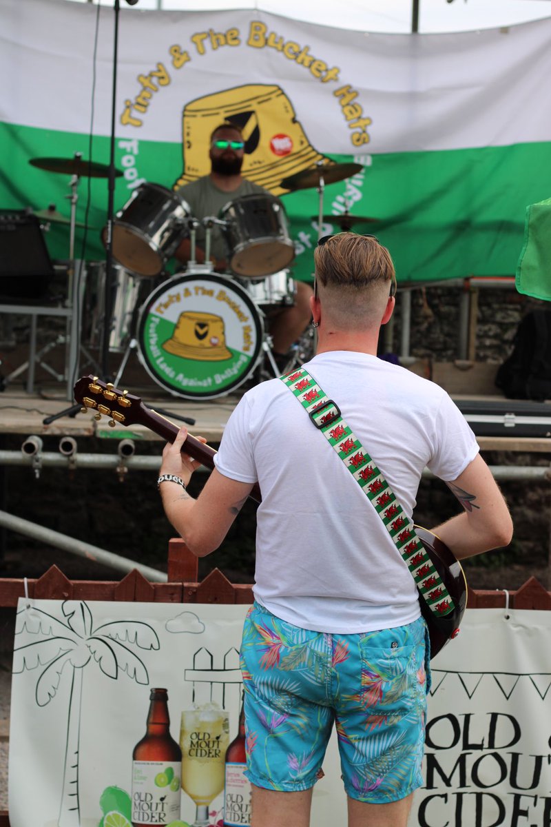 RBPhotography14's tweet photo. Teamed up with @TintyBucketHats today!! Quality gig! https://t.co/nzyNUk5URG
