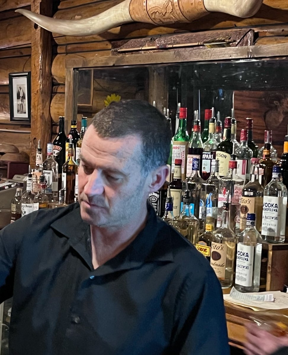 silvergate_MT's tweet photo. ... After a Days Adventure, there is Nothing Better than Enjoying some Great Eats, Great Drinks, Great Music &amp; Story Telling at The Royal Wulff!!! Located inside The Range Rider, Home To Our Very Own Hemingway Exhibit curated by Chris Warren, in One of His Favorite Hang Outs!!! https://t.co/mm1C5GKWeJ