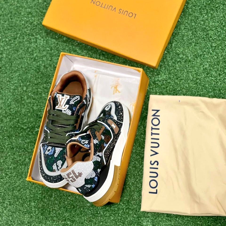 DesignerPlugZA's tweet image. Designerplugza  is a preloved luxury consignment store based in South Africa. We sell premium, luxury and designer brands. All our products are 100%