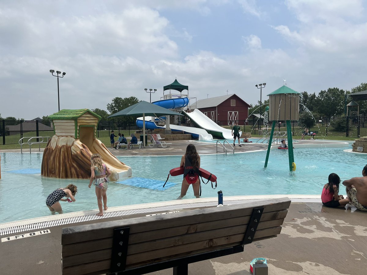 Luke Metzger on Twitter "Scott Mentzer Pool is pretty sweet. Slides