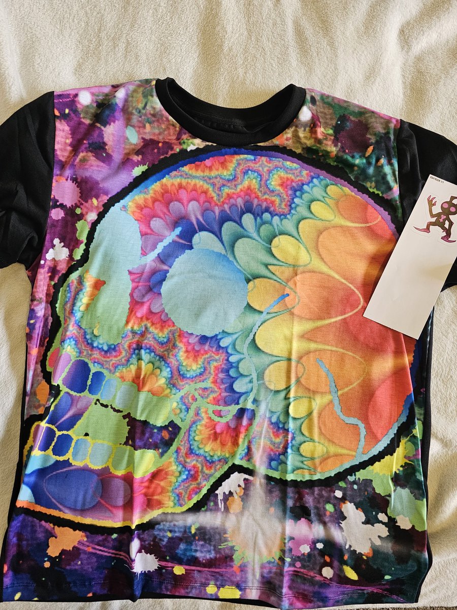 GuyerTwoYou's tweet photo. YESSSSS got a new shirt and sticker from @Mushisama3 redbubble shop!
Go check him out 🌈💜💜💜

https://t.co/GdJJZgUJme

#redbubble #redbubbleshop #TwitchStreamers #twitch #rainbow #skull #humanartist https://t.co/XI0WflfTLw