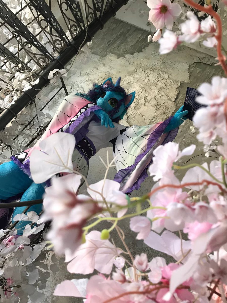 Some backstages from my last #mistybrightdawn fotoshoot
#fursuit #mlpcosplay #generation5