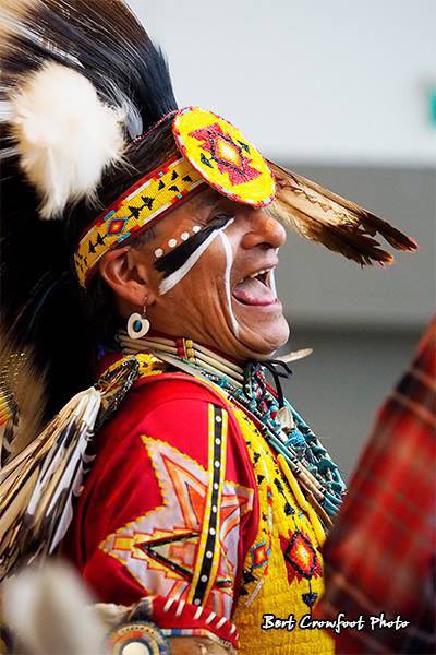 Native3rd's tweet photo. Laughter always sparkles, like rays of the sun! https://t.co/l29bZUiO9w