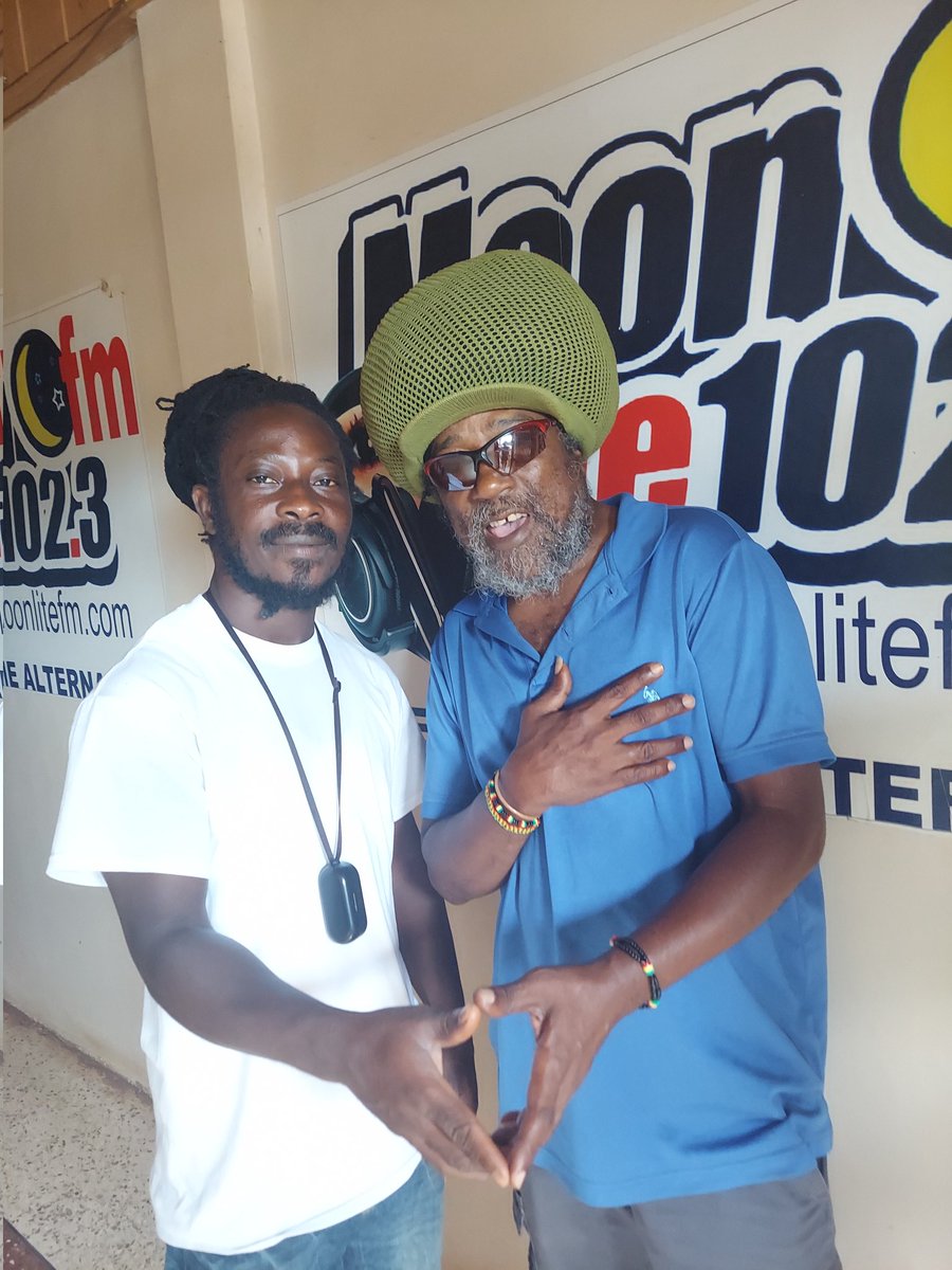 Tonahope at Moonlite 102.3 FM SUNYANI.. with Ras Kapra Tafari.  Good vibes ❤️
@TonahopeL  @IntlStarz