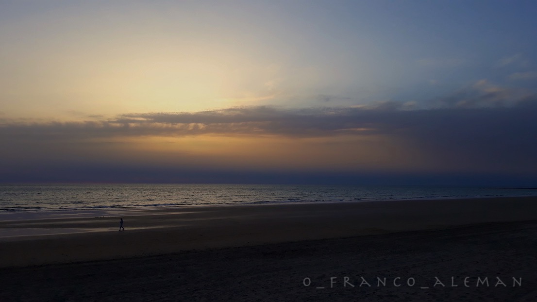 good night! 💫

buonanotte! ✨

#sweetdreams #BonneNuit #GuteNacht #BuenasNoches #BoaNoite #ocean #sunset