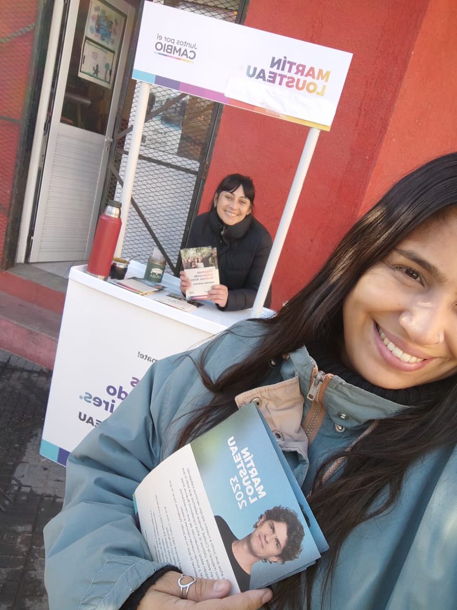 RadicalesDelSur's tweet photo. También en el corazón de #Piedrabuena y #BarrioInta
Acercando las propuestas de Martín Lousteau.
Montiel y Zuviria
Dellepiane Norte 6500
Los Robles y los Alamos
#LousteauEnLaCiudad
#Lousteau2023
#comuna8 https://t.co/H2CUbwaRCT