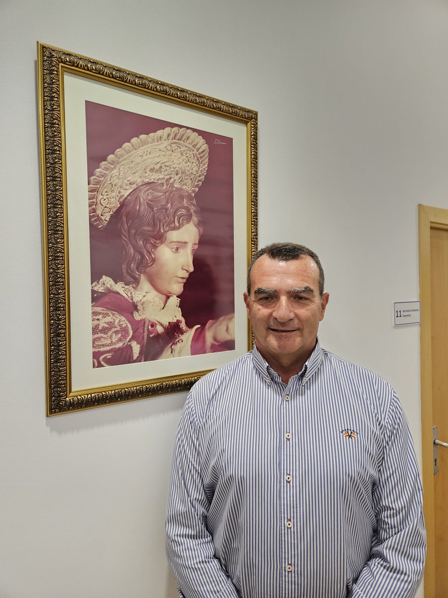 SanJuanMarrajo's tweet photo. Estimados/as sanjuanistas tenemos el placer de comunicar que nuestro hermano D. Ernesto Terry Andrés ha sido elegido Presidente de la Agrupación de San Juan Evangelista para los próximos cuatro años.

¡Enhorabuena, hermano! https://t.co/dKr39Kd9eo