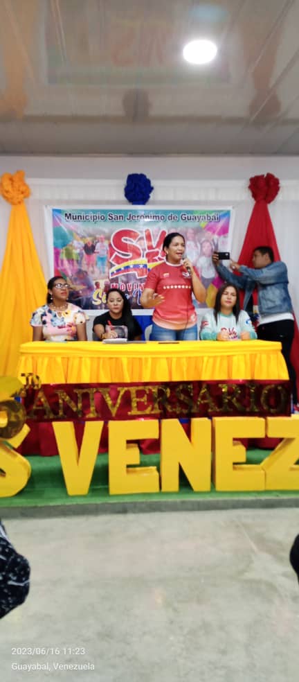 Comunic13800350's tweet photo. Guayabal en el 6 sexto aniversario de Somos Venezuela Orientados por el Presidente Nicolás Maduro Moros, El Apoyo de Nuestro Gobernador José Vásquez , La Grata presencia de nuestra Diputada Katerine Guanipa quien reconoció la Unión del GPPSB y la Alcaldesa Lisbeth Nairoby García. https://t.co/yHF931ZoAU