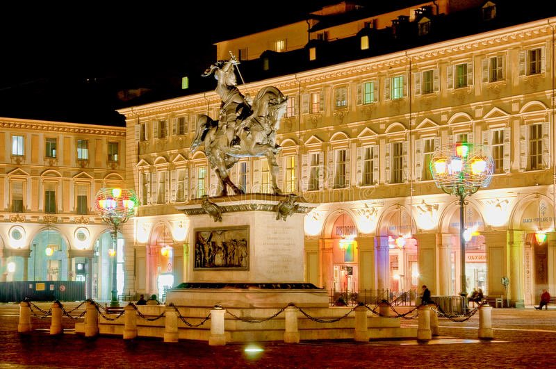 GOOD NIGHT from TORINO #photo #art #torino #turin #ilovetorino #iloveart #artlover #photography #ArtLovers #TorinoCheSpettacolo #sancarlo #sancarlosquare #TorinoWhataShow #piazza #CarloCognengo #TorinoCheMeraviglia #CarloDiCastellamonte #Baroque #CarloCognengoDiCastellamonte