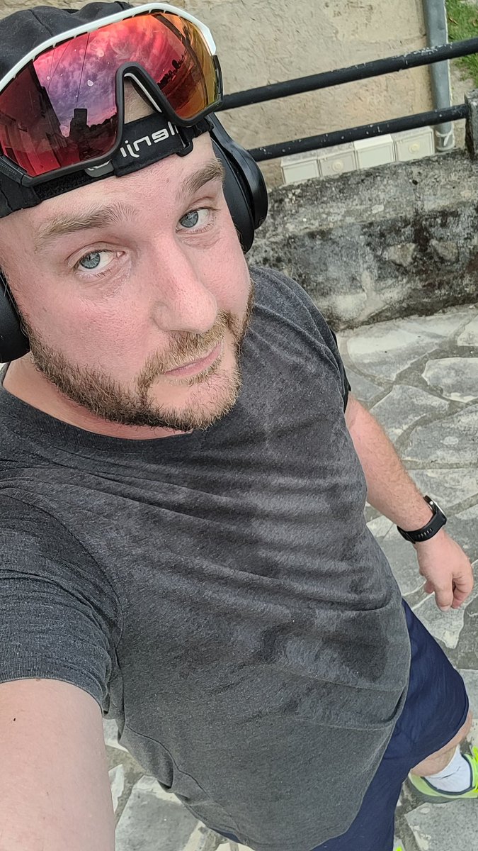 MaximVne's tweet photo. Reprise du sport.... https://t.co/IEOS5K83k0