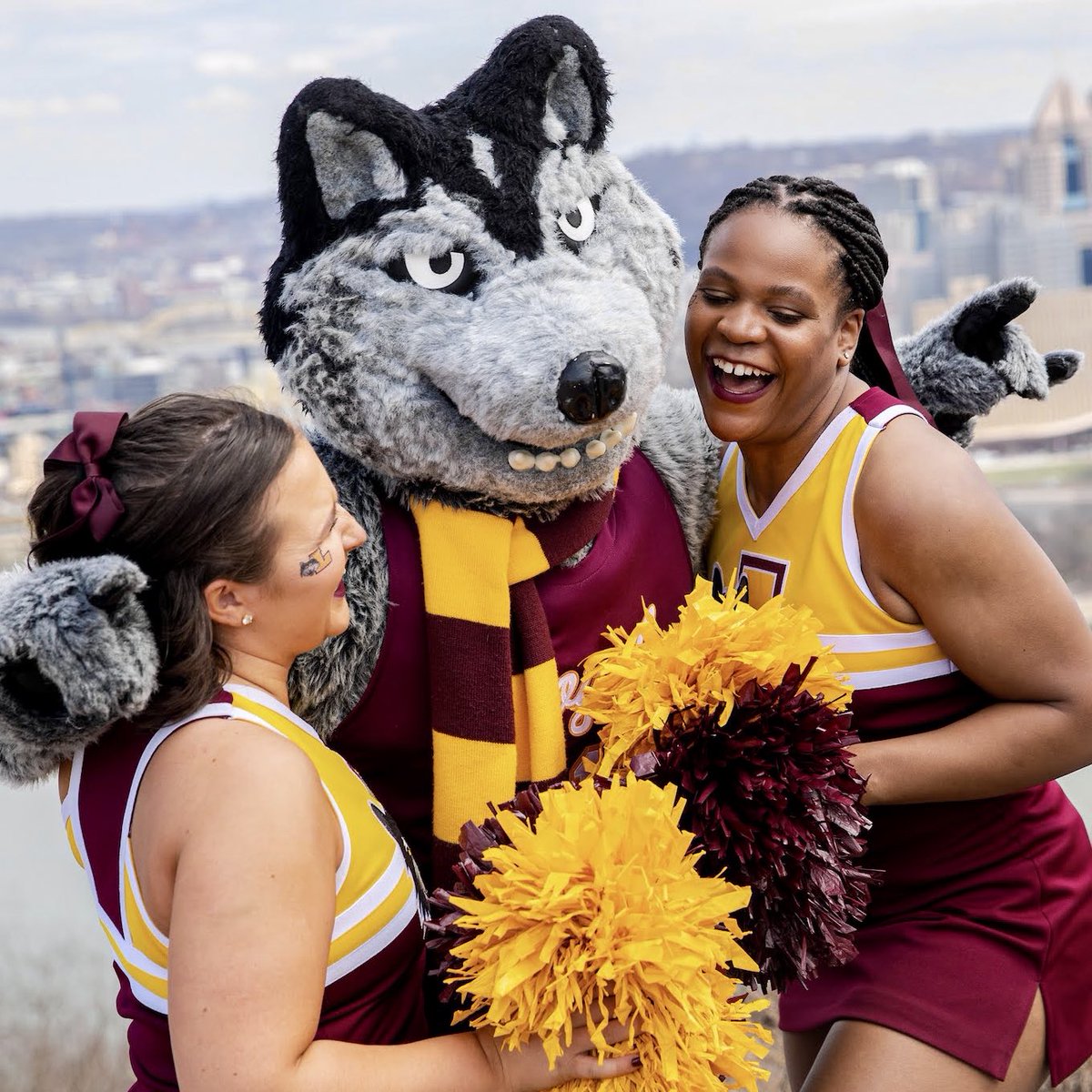 ramblers_cheer's tweet photo. Happy #NationalMascotDay to our very own, LU Wolf! We love LU! 🐺❤️ https://t.co/H2M0yiZ162