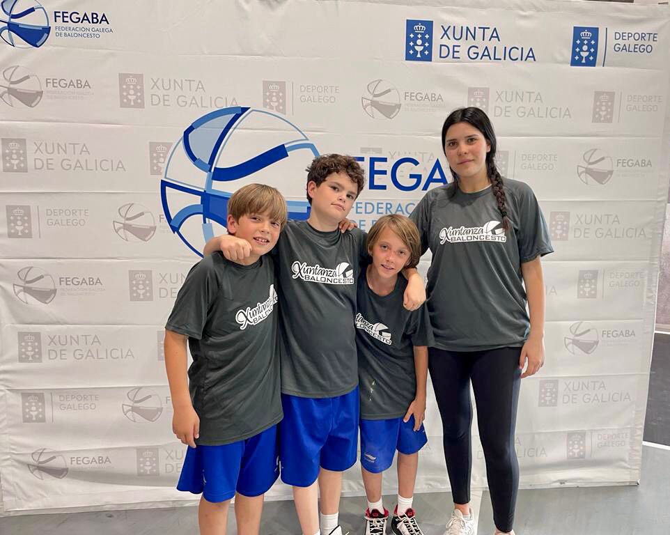 XUNTANZA PREMINI || Fantástica xornada para <a href="/s/">『S』</a> nos@s en Pontevedra! María Lourido, Aitana Rivera, Marina Fraga e Aitana Couto ca selección feminina, e Darío Cascudo, Pedro Vilas, Leo Rodríguez e Andrea López (adestradora) ca selección masculina, foron a nosa representación! 🧡🏀