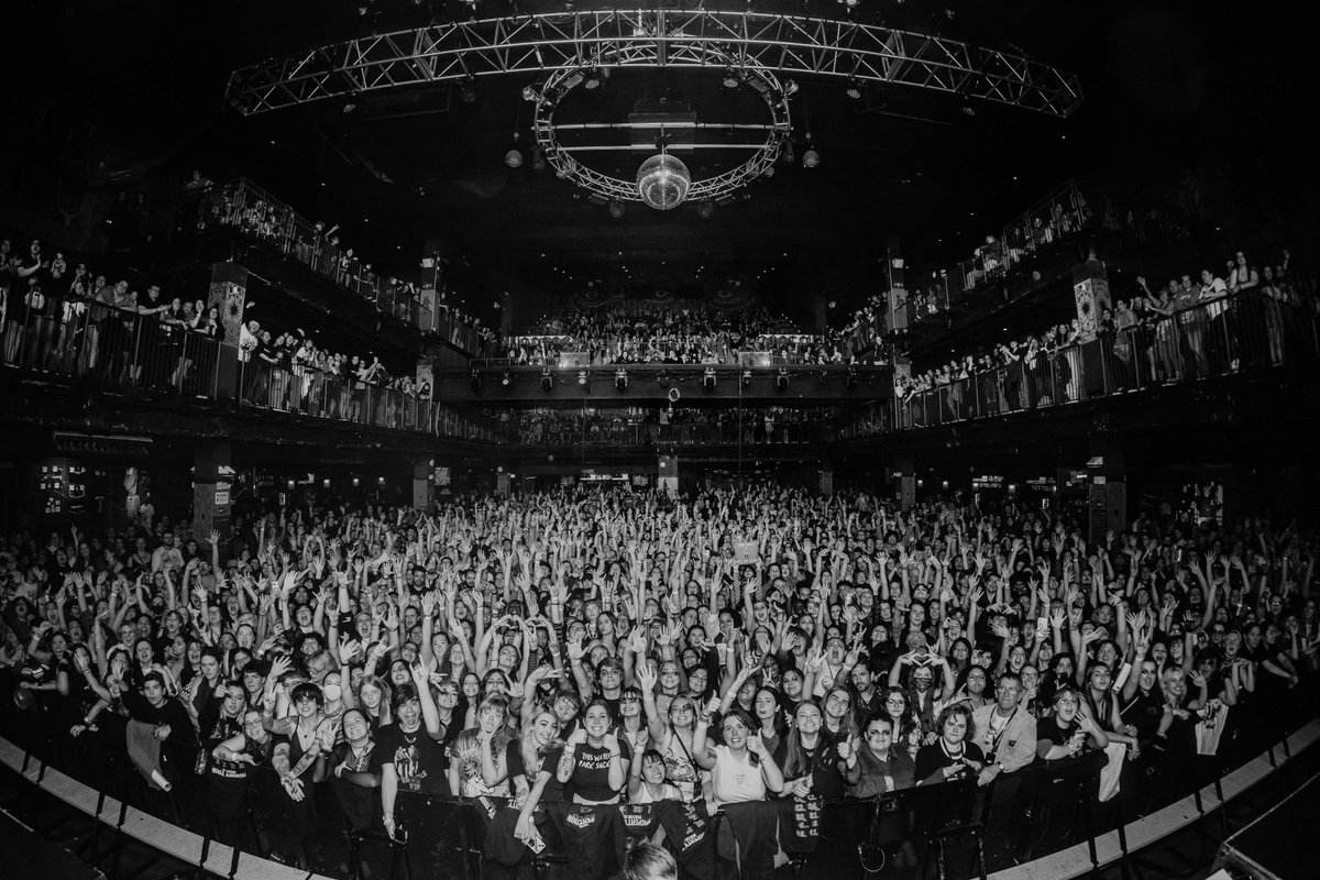 awsten's tweet photo. BEST TOUR
BEST SHOWS
BEST ALBUM
BEST STAGE DESIGN
BEST CROWDS

THANK YOU FOR GIVING ME AND MY FRIENDS SUCH A GOOD EXPERIENCE - TOUR ISNT EASY BUT YALL MADE THIS ONE VERY FUN - INTELLECTUAL PROPERTY FOREVER 

WE’LL BE BACK https://t.co/pGuKwOpJzb