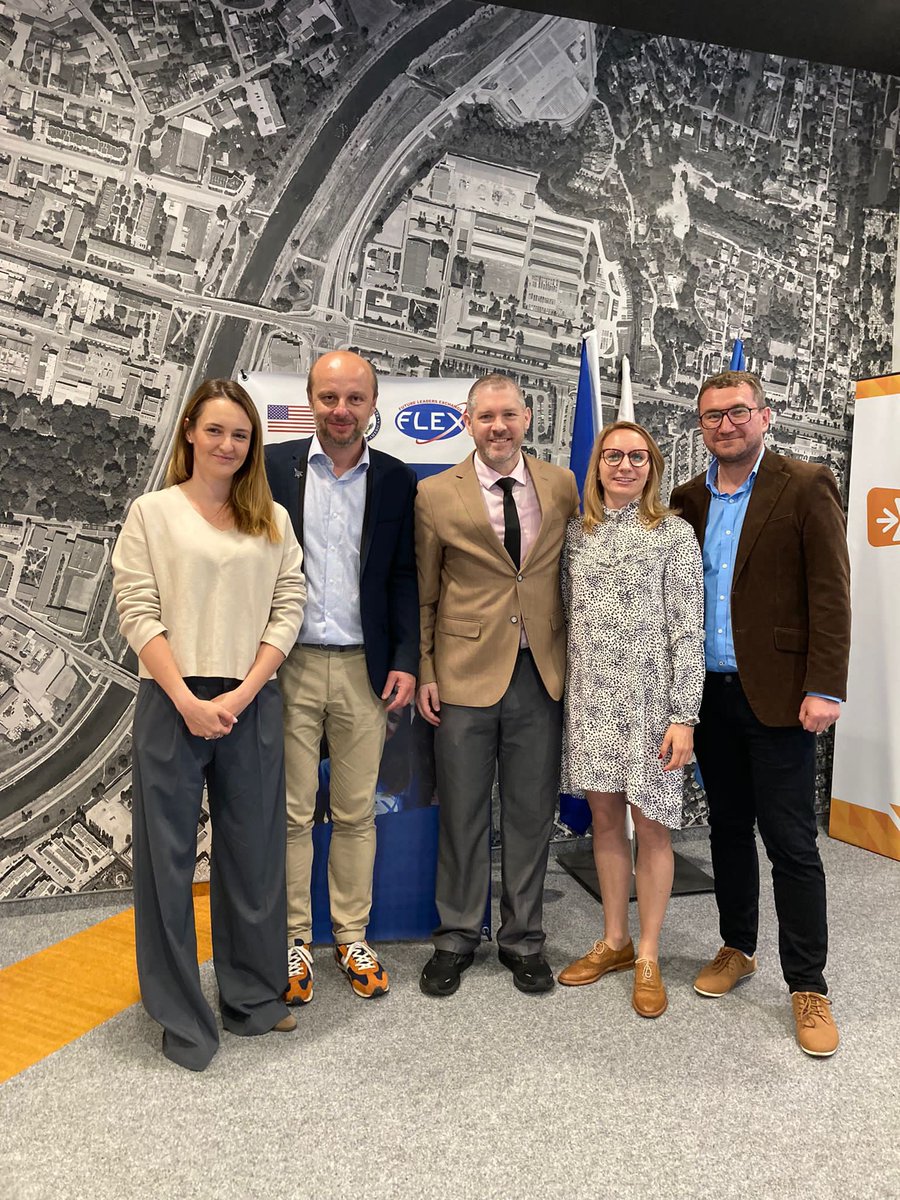 FijoKonrad's tweet image. Panie Dyrektorze @Piotr Dobrosz dziękuję, że @AC_Global, wybrało Rzeszów na dzisiejsze spotkanie. Ogromnie cieszę się na dalszą współpracę. Gratulacje dla całego zespołu. 
 
@OWprogram 
#openworldprogram #acglobal