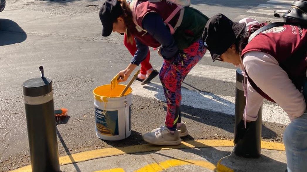 ¡Llegaron los #SábadosDeTequio! 🍃🌳

El equipo de Participación Ciudadana de la #SIBISO con las y los vecinos nos organizamos para recuperar el espacio público y disfrutar de nuestro entorno. 👩‍👧‍👦🛝

Junt@s hacemos comunidad. 

#BienestarSocial
#SeguridadEnTuColonia