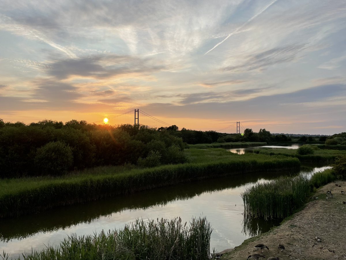 Summer’s calling ☺️ #summer #sunset #wildlifephotography #naturephotography #wildlife #nature #holidays #marshlandslakesidenatureretreat