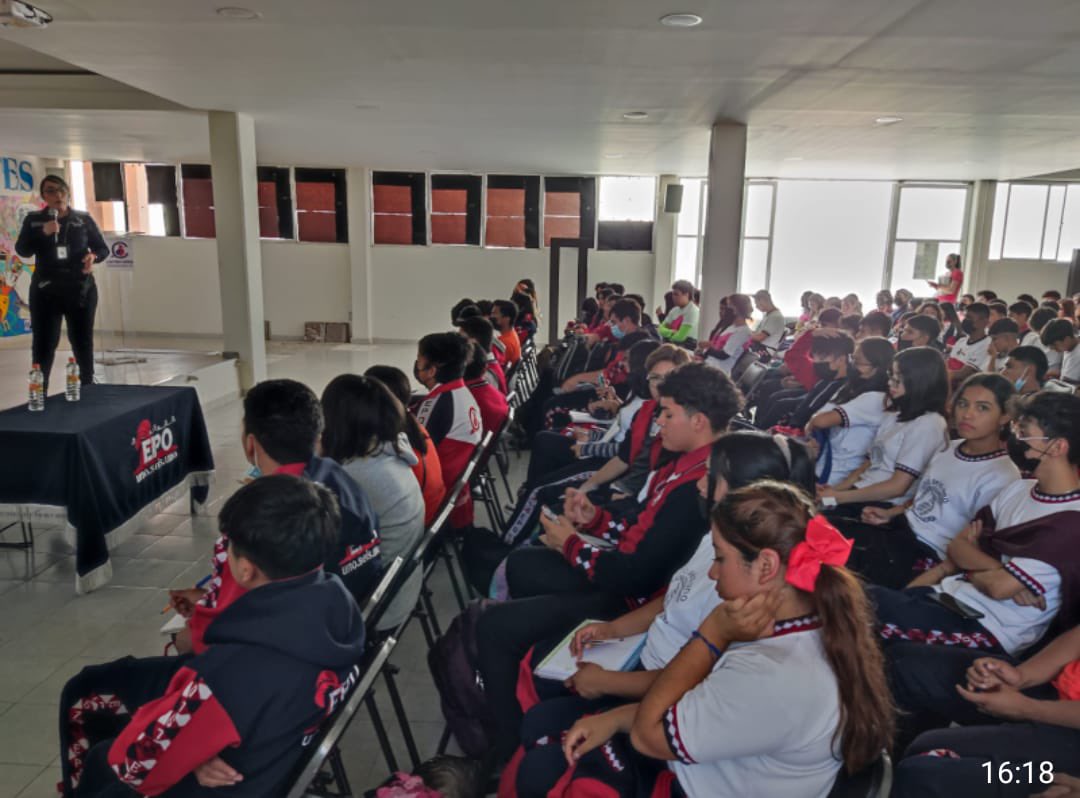 161EPO's tweet photo. EPO 161, plática con personal de prevención del delito del municipio de Ixtapaluca, fortaleciendo así el proyecto Si te Drogas te Dañas 

@Bg48Supervision
@SEMSedomex
@NoeOrtegaCamac1
@dbg_epoem
@SBGOriente
@alfredodelmazo
@gerardomonroy
#EMS
#EducaciónFuerte
#Edoméx https://t.co/UdDwk0gXFB