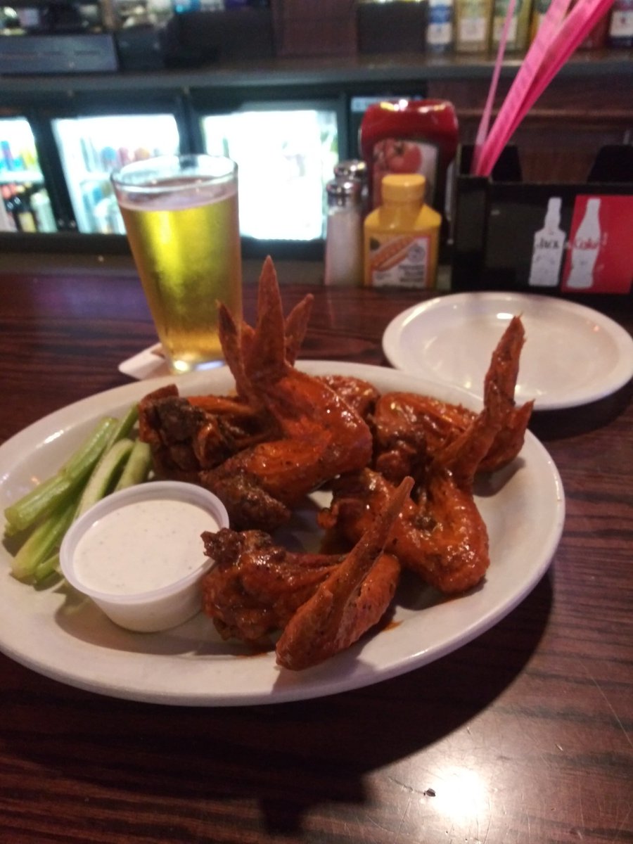 realunderdogkc's tweet photo. Marriage isn't until 5...I've got time. Not pictured: my emotional support Bloody Mary. @Boulevard_Beer #thepeanut #chernobylfarms https://t.co/nwinmHi4NI