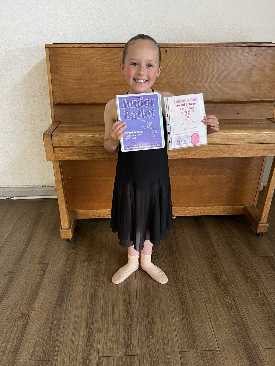 Well done to Isla Rose who was Awarded her  Level 3 Ballet Theory  Certificate and Badge 🩰 

#antheamkingschoolofdancing #multiawardwinningdanceschool #danceclass #Saturday #holisticclasses #welldone #ballettheory #Ballet