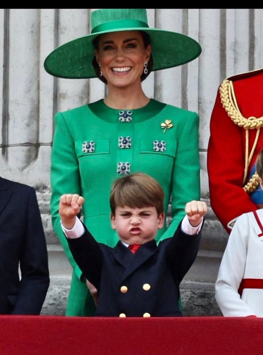 What a fantastic photo #TroopingTheColour2023