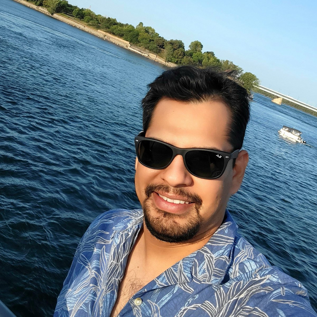 YuriMarn1's tweet photo. #NewProfilePic https://t.co/Jm7c0f91Al