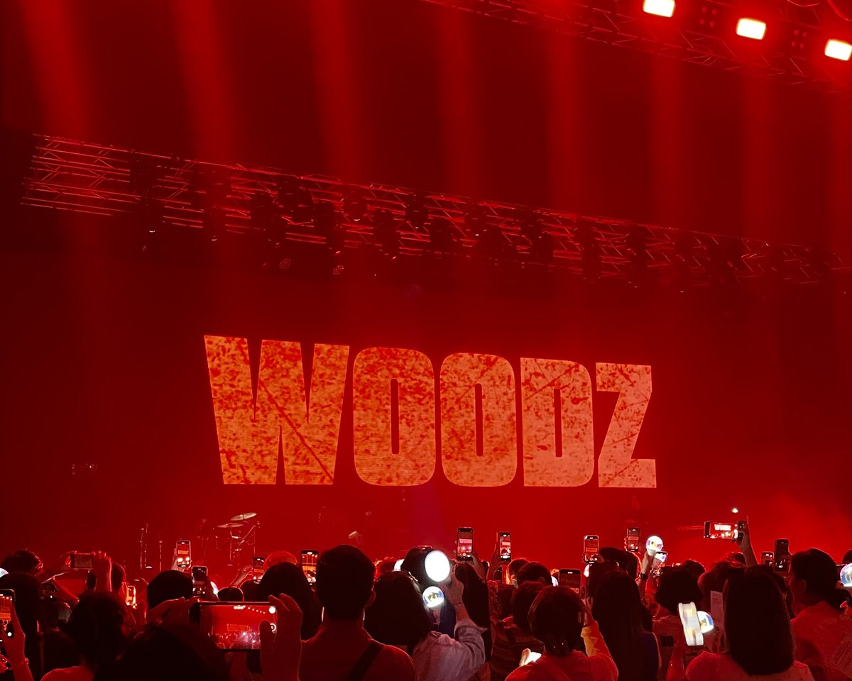 moodz_zip's tweet image. 😎