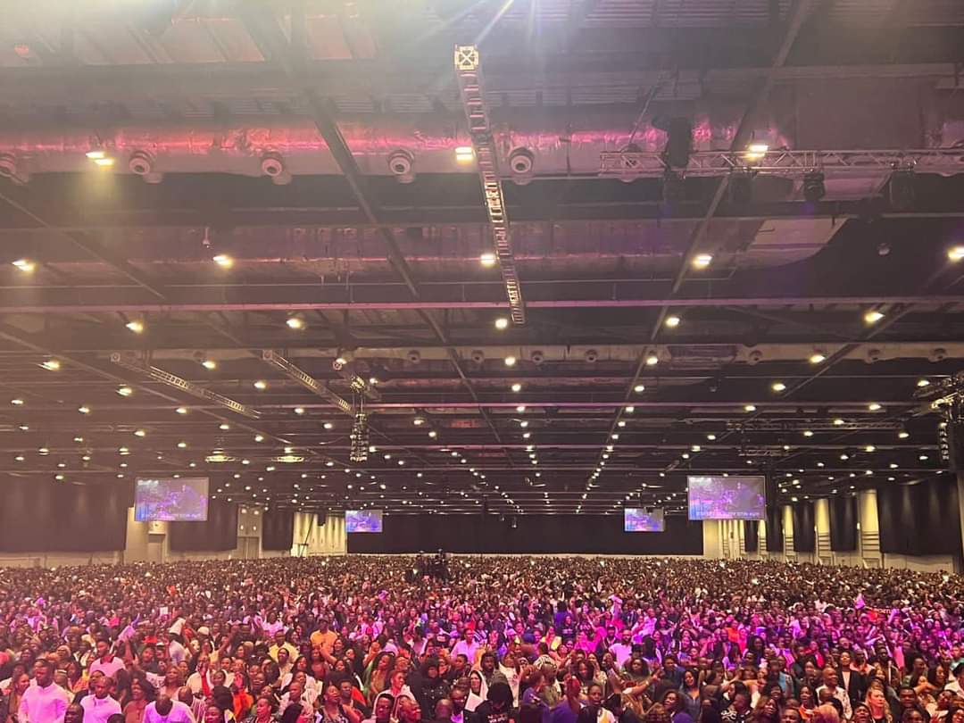 Ellacious_berry's tweet photo. NSPPD UK Prayer Conference🔥🔥
What A Night
This is Huge 😲😲😲😲

People are hungry for God 😭😭😭
Abba Show Yourself Strong And Mighty In Tonight's Meeting 🙏
#UKConference Day 1
Indeed What God Cannot Do Does Not Exist
#NSPPD https://t.co/ORI6tlWDdx