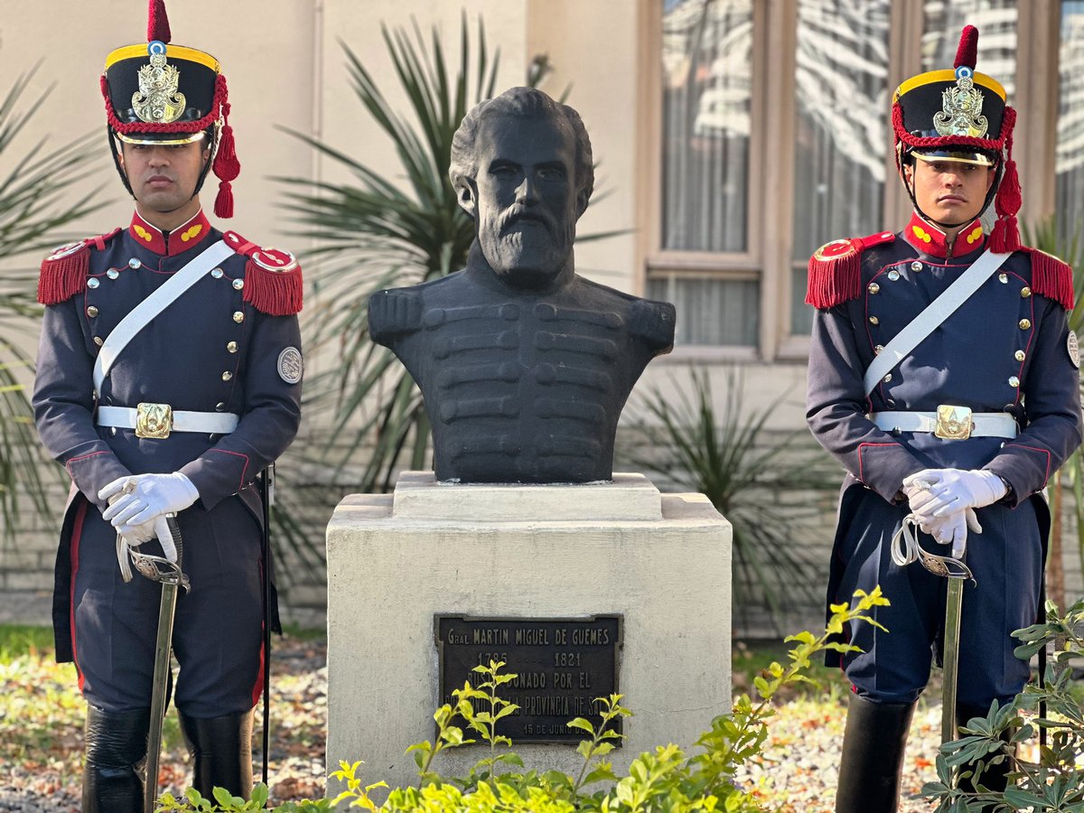 ANIVERSARIO DEL PASO A LA INMORTALIDAD DEL GENERAL MARTÍN MIGUEL DE GÜEMES
Recordamos en esta fecha el paso a la inmortalidad del General Martín Miguel de Güemes. Jefe de los infernales durante la guerra gaucha.
#HerederosDelLibertador #UnRegimientoConHistoria #SomosHistoriaViva