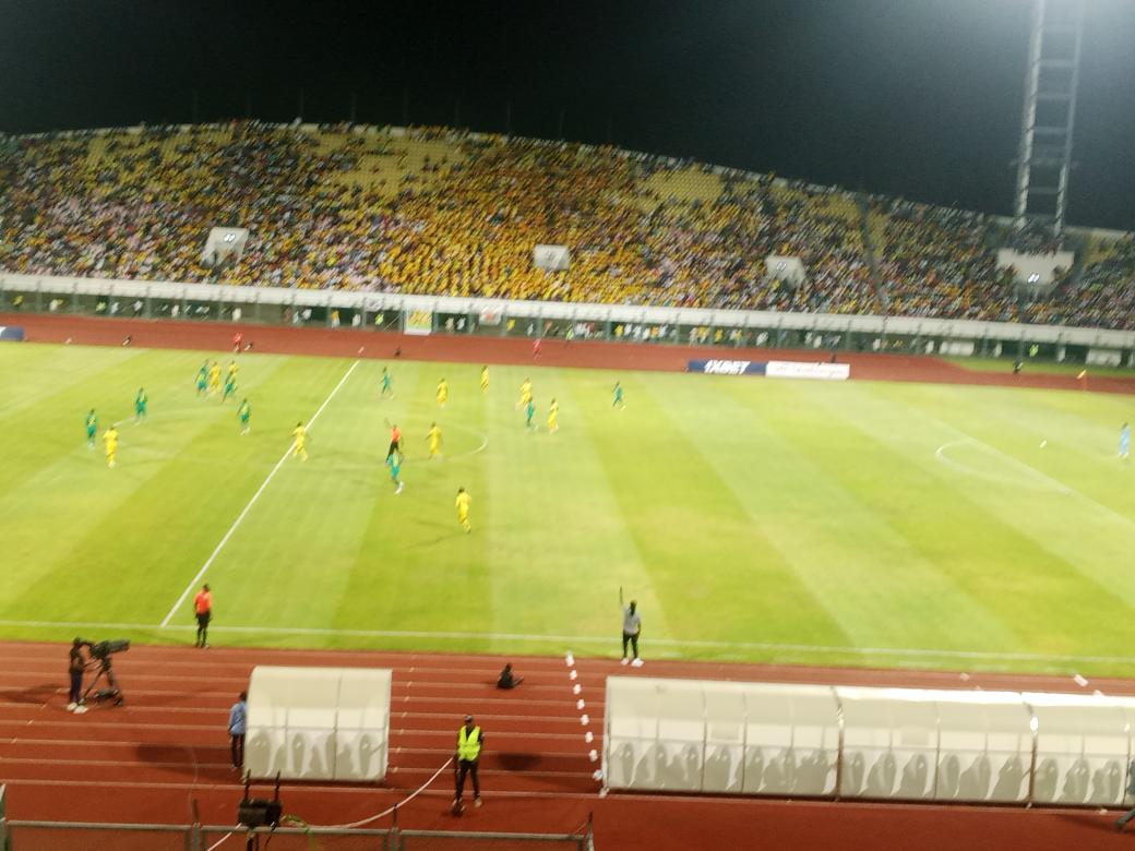 DohouMessan's tweet photo. #5e journée Elim #CAN #Côte d'Ivoire 2023
#Bénin 0 - 1 #Sénégal
51mn de jeu débordement de Jodel Dossou, coner  pour le Bénin qui ne donne rien.  Premier tire cadré sur le portier sénégalais 
#caf, #fbf #fsf https://t.co/LUYbuczhL9