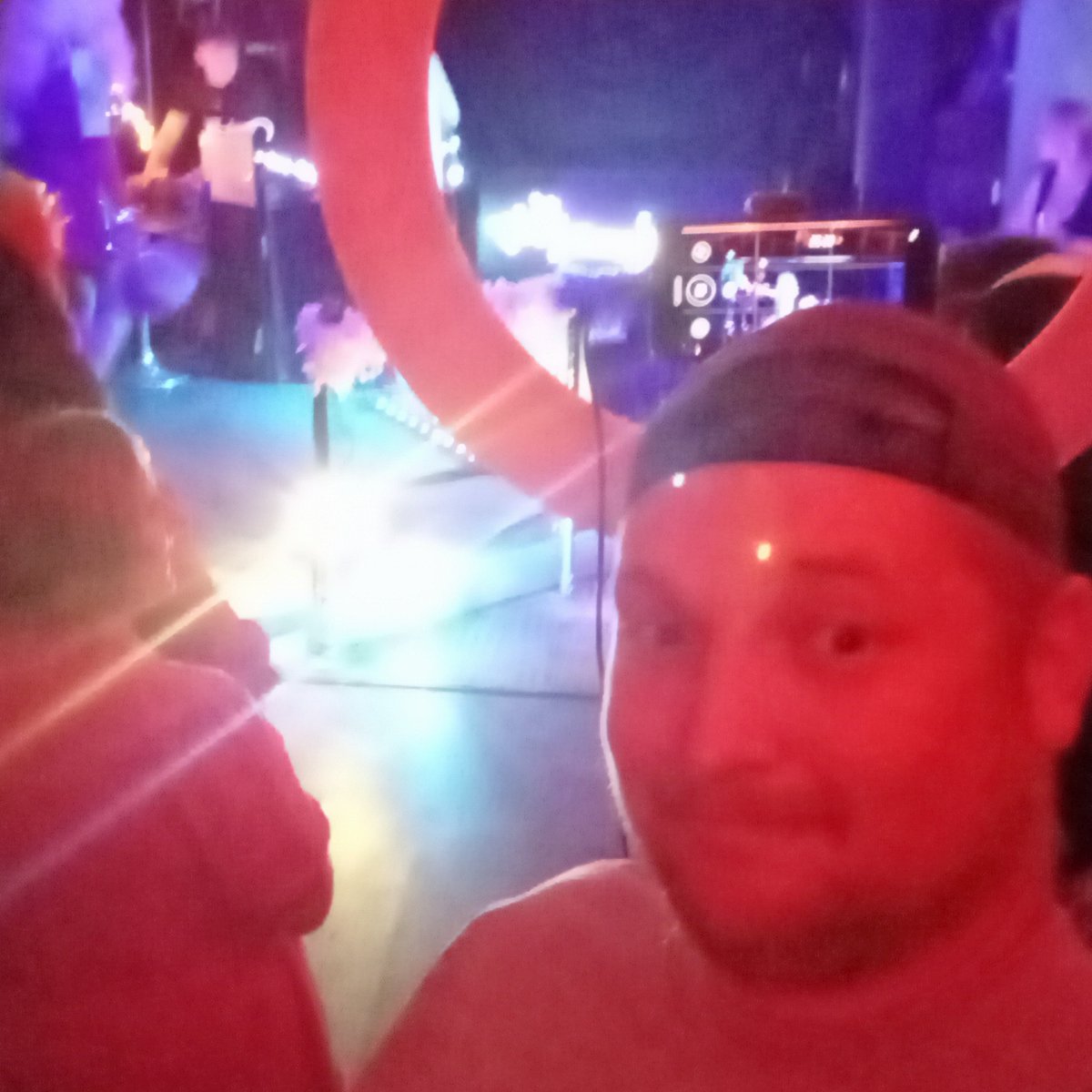 PlaguexYeow's tweet photo. Drinking, being paid to record, chilling.
I should be this camera guy more often haha!!
#DragNight #CameraMan https://t.co/w2vKlqGy9s