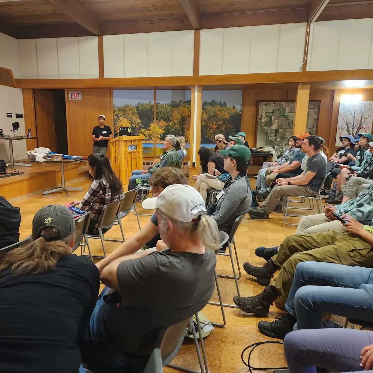 KelloggBirdSanc's tweet image. Thank you to all who participated in today’s #MSUKBS BioBlitz! 🐛🌿🔍 Groups surveyed biodiversity across the Sanctuary’s many habitat types, including prairie, forest, wetland &amp;amp; agriculture. Stay tuned as we compile the data &amp;amp; learn which species were recorded! 📸: Sarah Roy