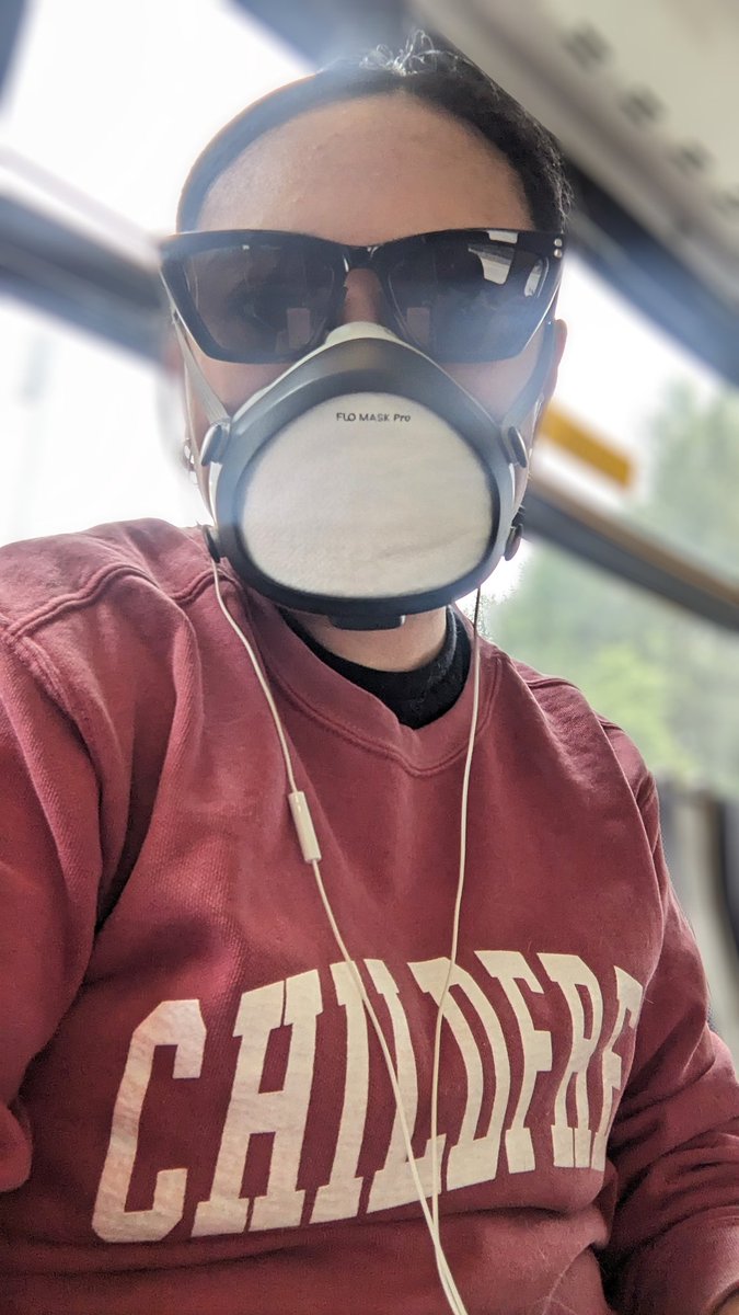 Headed out to Cleveland Dam for a picnic with the @groundswellsch family 🥰
🕶️: @italic 
👕: @phenomenalmedia 
😷: @flo_mask 

#COVIDIsAirborne #COVIDIsntOver